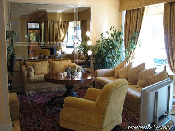Mercure Hotel Duesseldorf Zentrum Interior foto